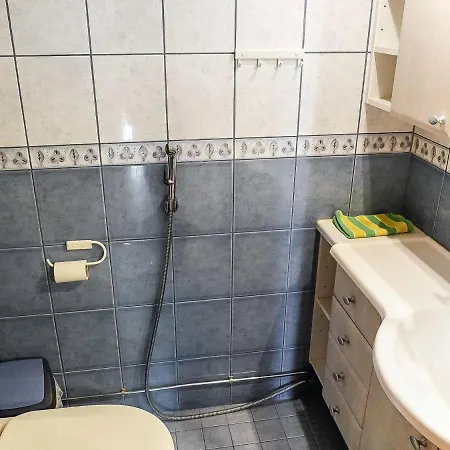 Lustola A By Interhome Луосто